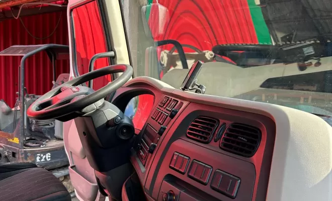 Nettoyage complet d'un camion poids lourd à Saint-Geours-de-Maremne, Dax, Bourbon services