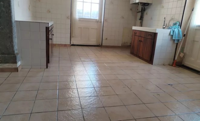 Vide maison, Dax, Bourbon services